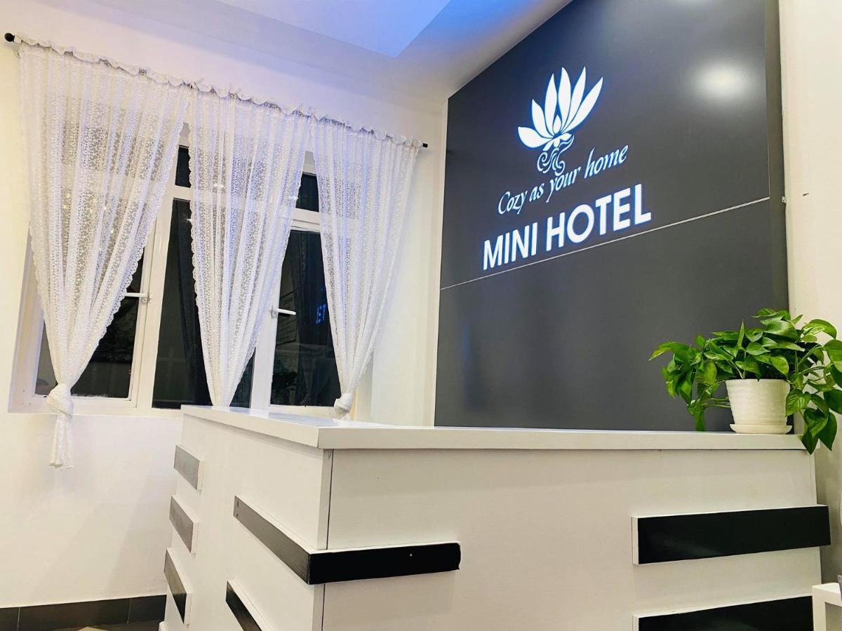 Hotel Mini Phu Tho Bagian luar foto