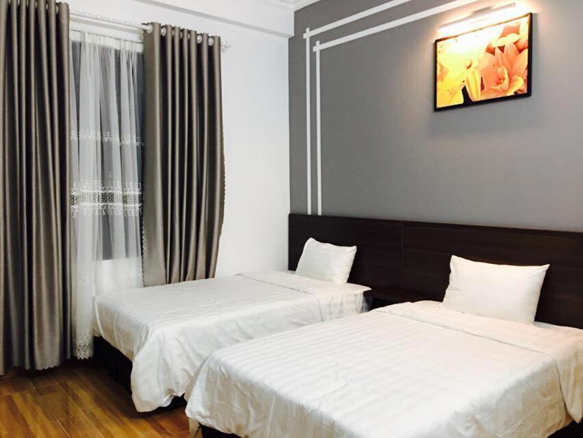 Hotel Mini Phu Tho Bagian luar foto